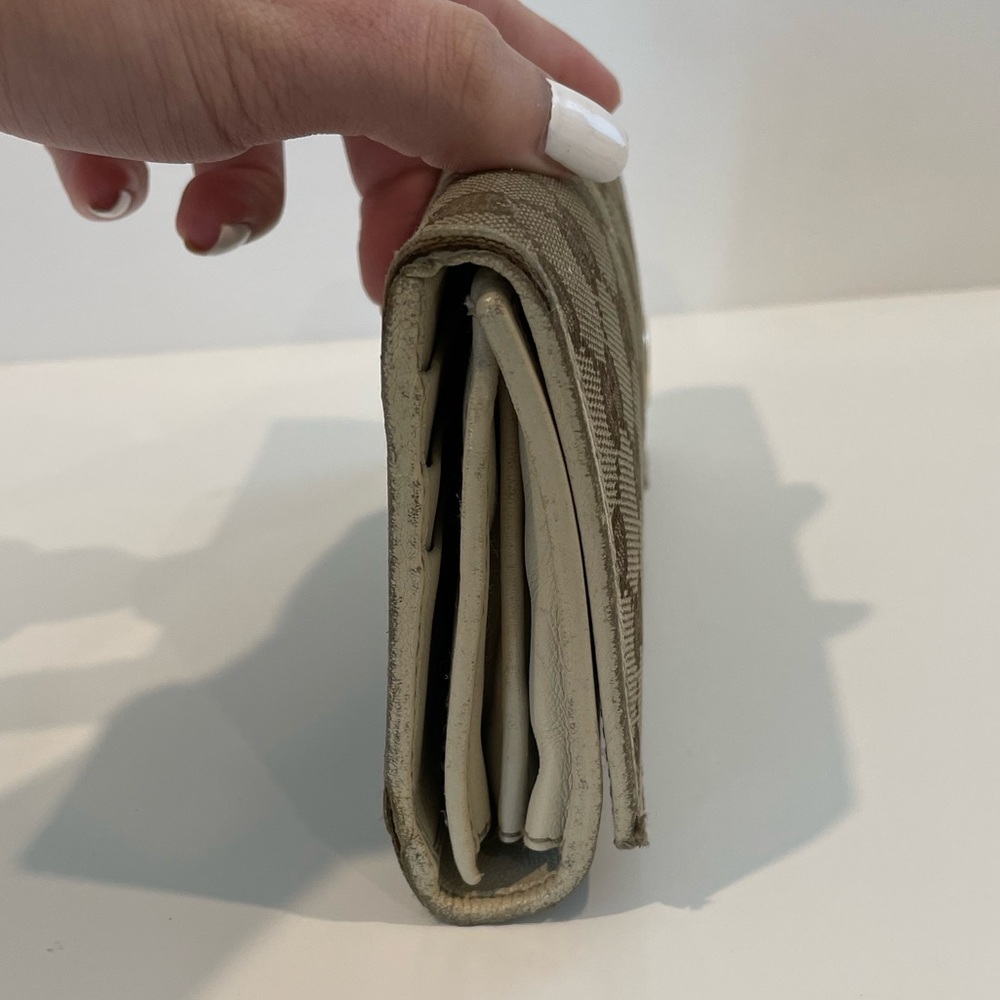Gucci Wallet - Picture 9 of 16